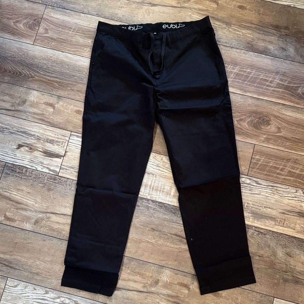 Eubi Black Chino Pants